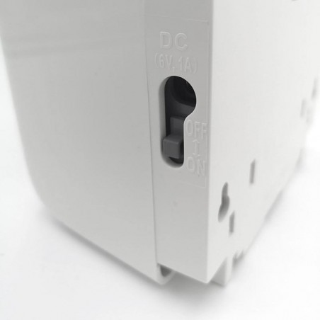 Distributeur automatique mural de gel hydroalcoolique détail